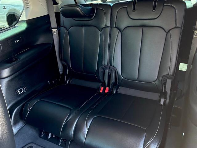 Photo of 2023 Bright White Clearcoat Jeep Grand Cherokee L