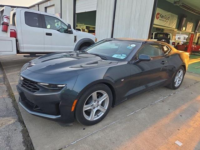 Photo of 2019 Shadow Gray Metallic Chevrolet Camaro