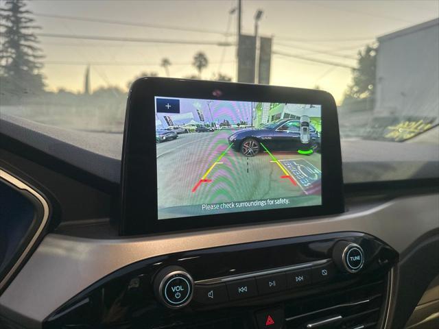 Photo of 2022 Stone Blue Metallic Ford Escape