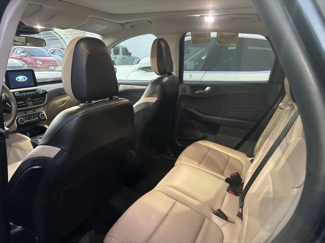 Photo of 2022 Stone Blue Metallic Ford Escape
