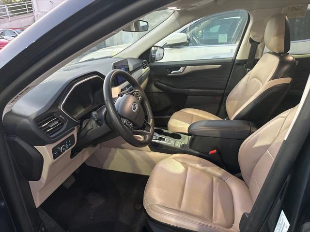 Photo of 2022 Stone Blue Metallic Ford Escape