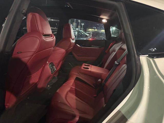 Photo of 2022 Bianco Alpi Tri-Coat Maserati Levante