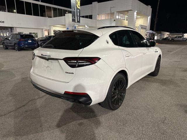 Photo of 2022 Bianco Alpi Tri-Coat Maserati Levante