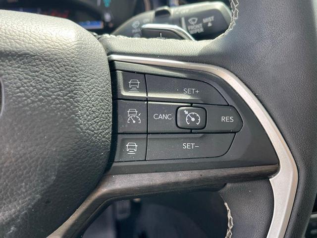 Photo of 2023 Diamond Black Crystal Pearlcoat Jeep Grand Cherokee 4xe