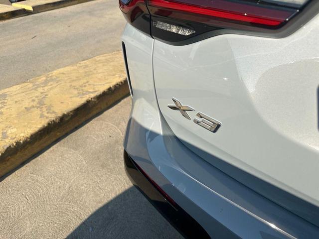 Photo of 2023 Gray Metallic BMW X3
