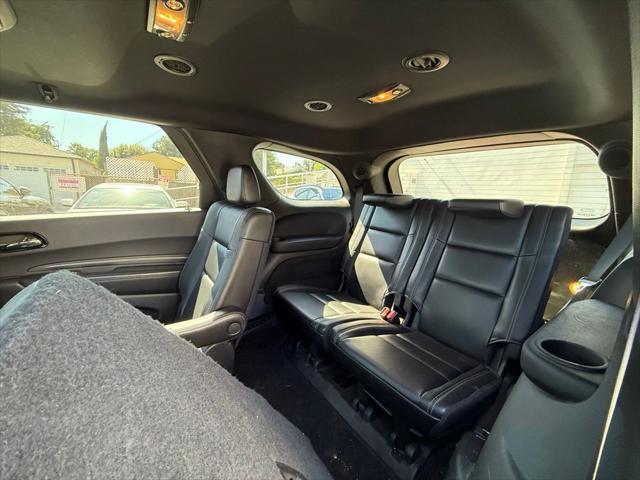 Photo of 2021 DB Black Crystal Clearcoat Dodge Durango
