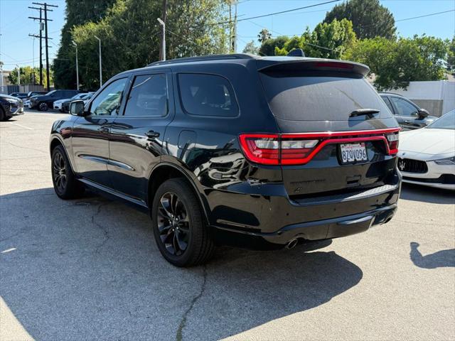Photo of 2021 DB Black Crystal Clearcoat Dodge Durango