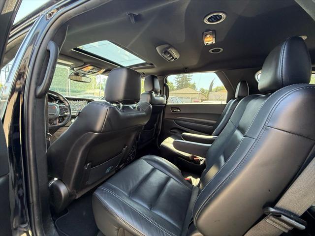 Photo of 2021 DB Black Crystal Clearcoat Dodge Durango