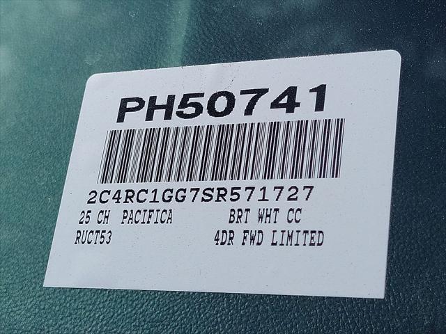 Photo of 2025 Bright White Clearcoat Chrysler Pacifica