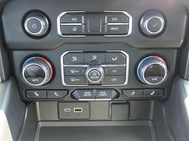 Photo of 2024 Summit White Chevrolet Suburban