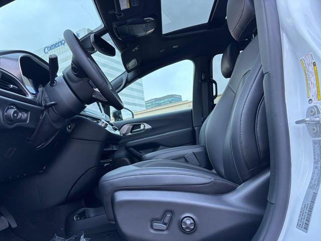 Photo of 2026 Pw7 Chrysler Pacifica