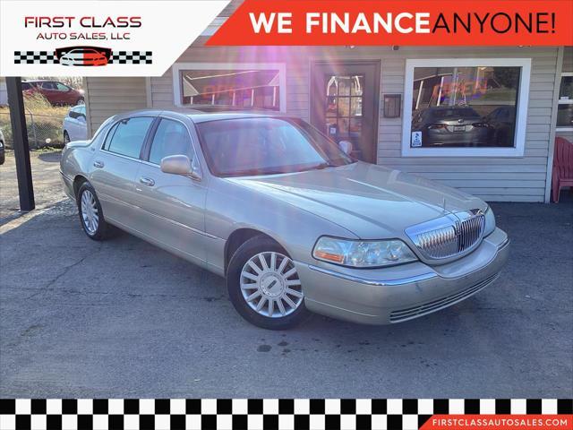 2005 Lincoln Town Car