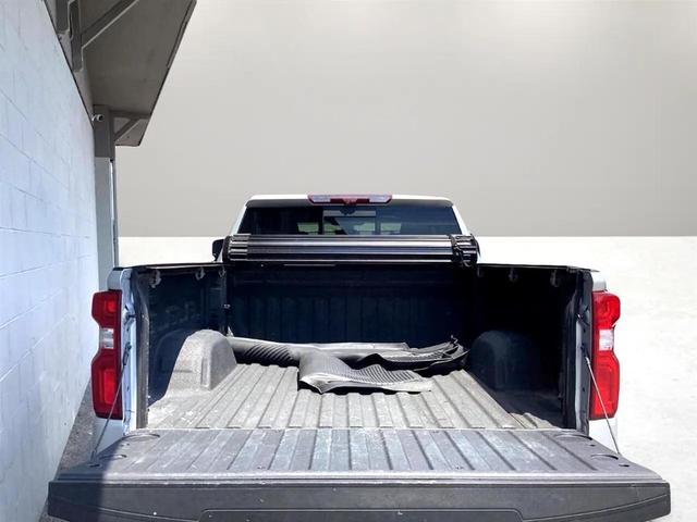 Photo of 2021 Silver Ice Metallic Chevrolet Silverado 1500