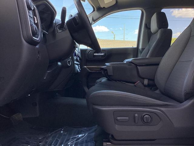 Photo of 2021 Silver Ice Metallic Chevrolet Silverado 1500