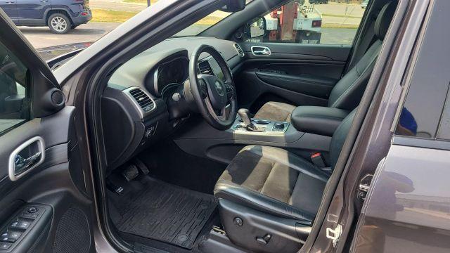 Photo of 2020 Gray Jeep Grand Cherokee