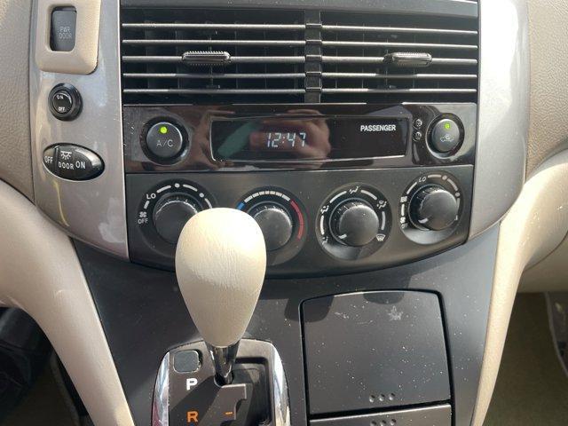 Photo of 2010 Desert Sand Mica Toyota Sienna