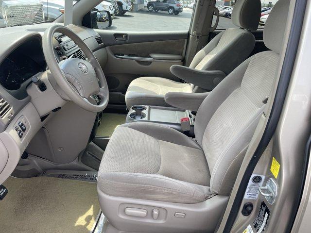 Photo of 2010 Desert Sand Mica Toyota Sienna