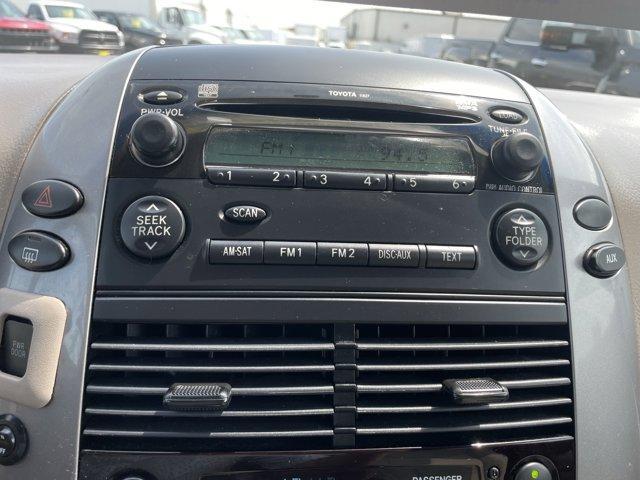 Photo of 2010 Desert Sand Mica Toyota Sienna