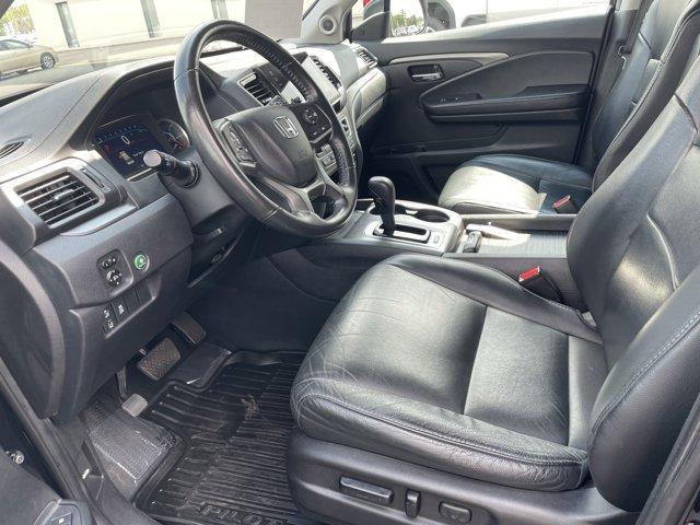 Photo of 2019 Crystal Black Pearl Honda Pilot
