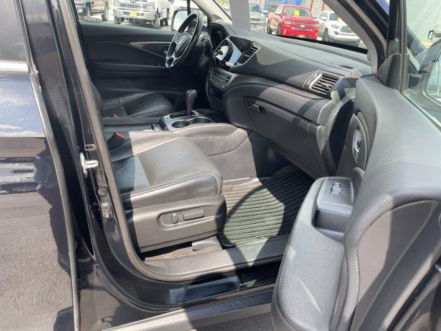 Photo of 2019 Crystal Black Pearl Honda Pilot