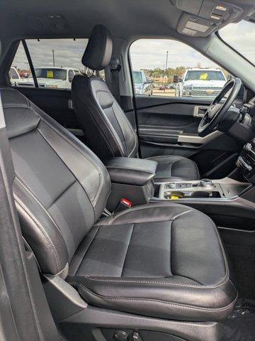Photo of 2023 Carbonized Gray Metallic Ford Explorer
