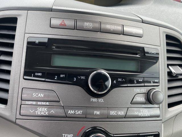 Photo of 2009 Tropical Sea Metallic Toyota Venza