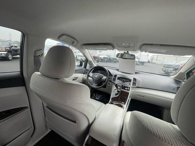 Photo of 2009 Tropical Sea Metallic Toyota Venza