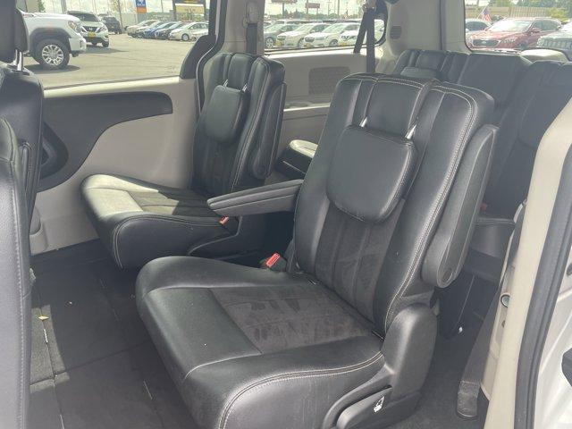 Photo of 2019 White Knuckle Clearcoat Dodge Grand Caravan