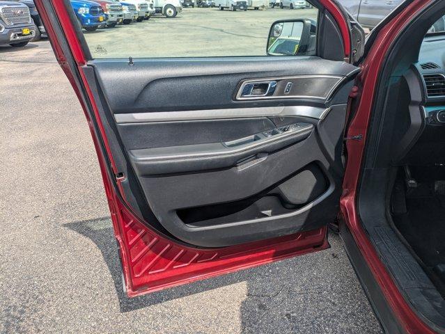 Photo of 2016 Ruby Red Metallic Tinted Clearcoat Ford Explorer