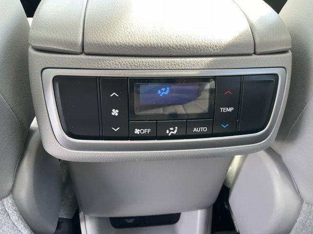 Photo of 2017 Celestial Silver Metallic Toyota Highlander