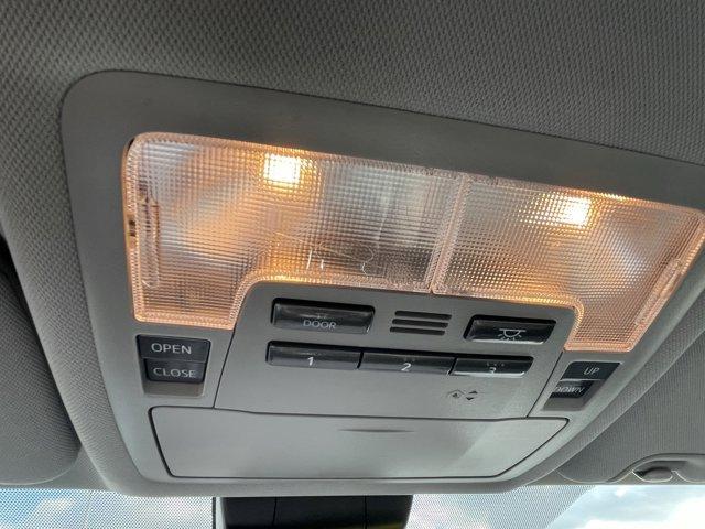 Photo of 2017 Celestial Silver Metallic Toyota Highlander
