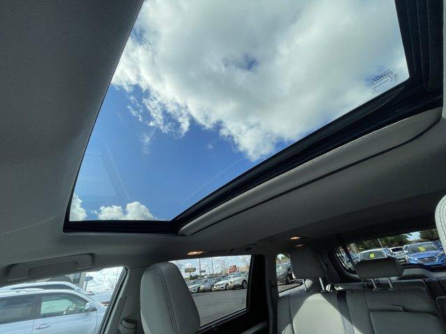 Photo of 2017 Celestial Silver Metallic Toyota Highlander