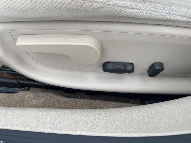 Photo of 2007 White Chevrolet Impala