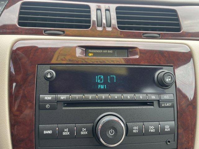 Photo of 2007 White Chevrolet Impala