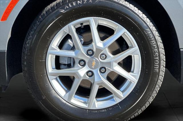 Photo of 2023 Sterling Gray Metallic Chevrolet Equinox