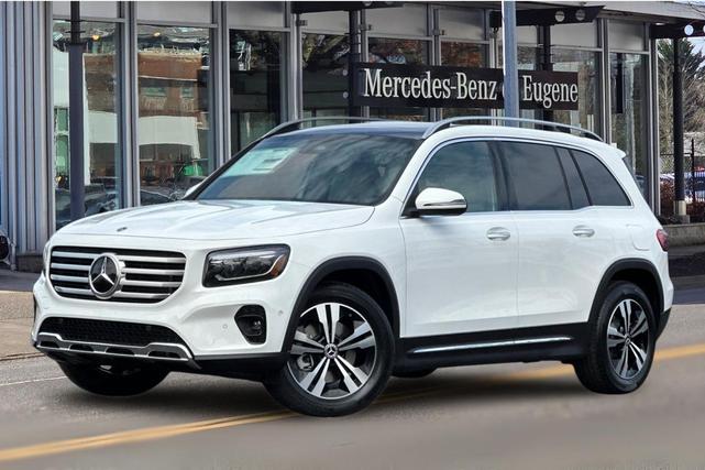 Photo of 2025 Polar White Mercedes-Benz GLB 250