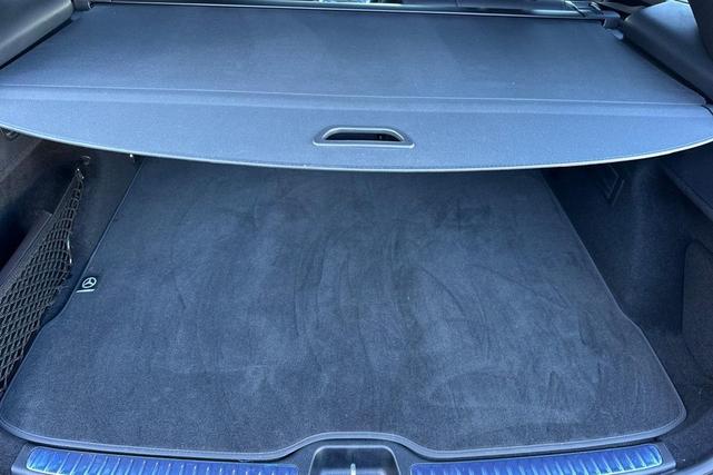 Photo of 2025 Black Mercedes-Benz GLC 300