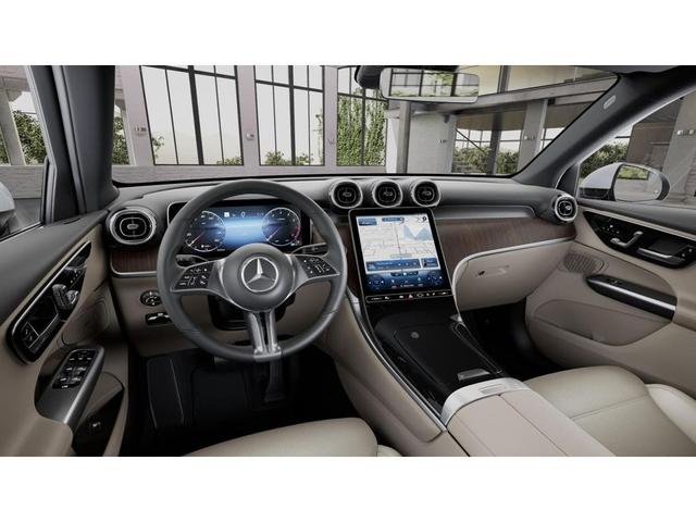 Photo of 2025 Polar White Mercedes-Benz GLC 300