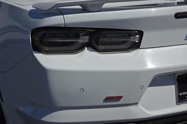 Photo of 2022 Summit White Chevrolet Camaro