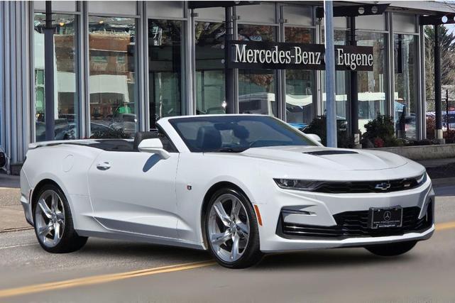 Photo of 2022 Summit White Chevrolet Camaro