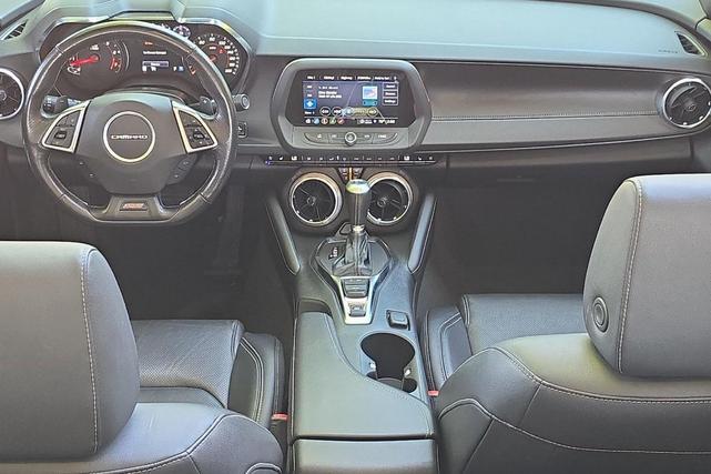 Photo of 2022 Summit White Chevrolet Camaro