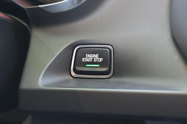 Photo of 2022 Summit White Chevrolet Camaro