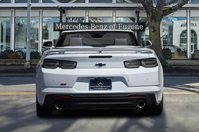 Photo of 2022 Summit White Chevrolet Camaro