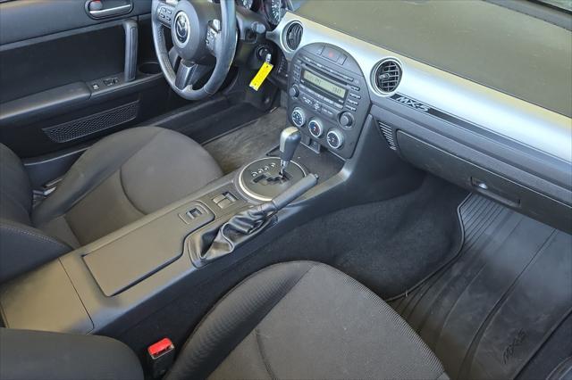 Photo of 2013 Liquid Silver Metallic Mazda MX-5 Miata