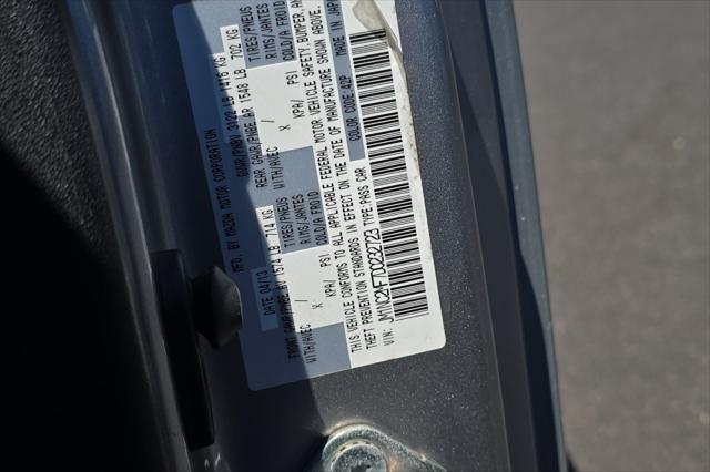 Photo of 2013 Liquid Silver Metallic Mazda MX-5 Miata