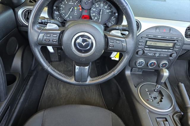 Photo of 2013 Liquid Silver Metallic Mazda MX-5 Miata