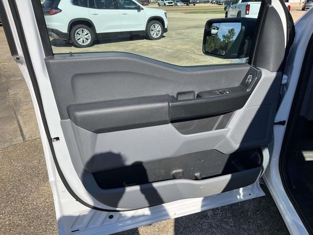 Photo of 2023 Oxford White Ford F-150