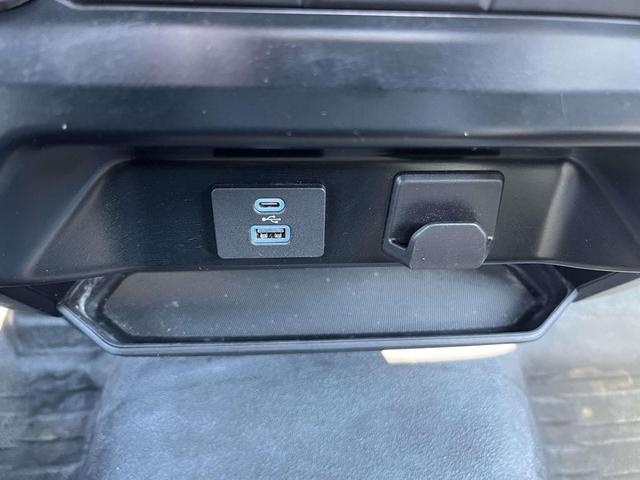 Photo of 2023 Oxford White Ford F-150