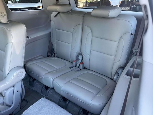 Photo of 2019 White Frost Tricoat GMC Acadia