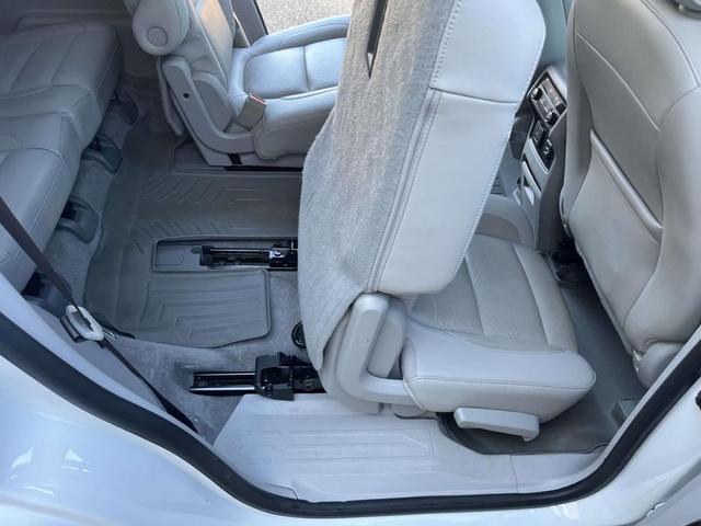 Photo of 2019 White Frost Tricoat GMC Acadia